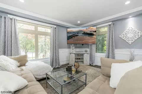 83 Lake Dr E, Wayne, NJ 07470 photo 19