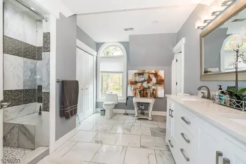 83 Lake Dr E, Wayne, NJ 07470 photo 31