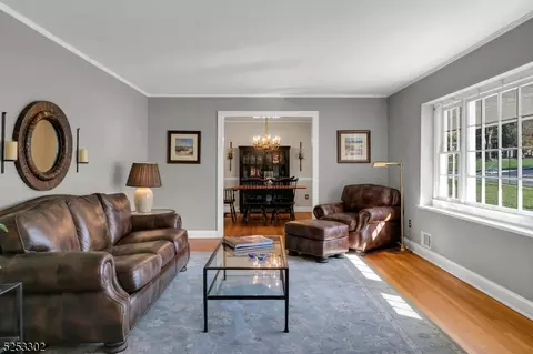 959 Ardsley Ln, Bridgewater, NJ 08807