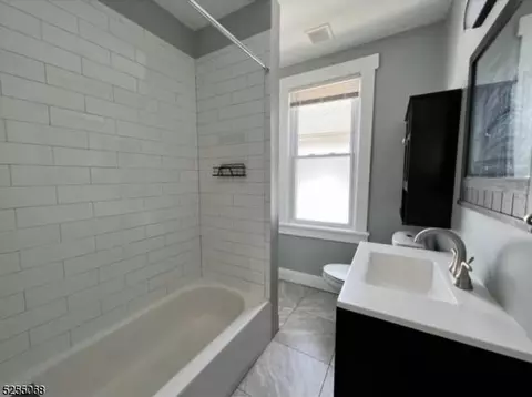 536 Chilton, Elizabeth, NJ 07208