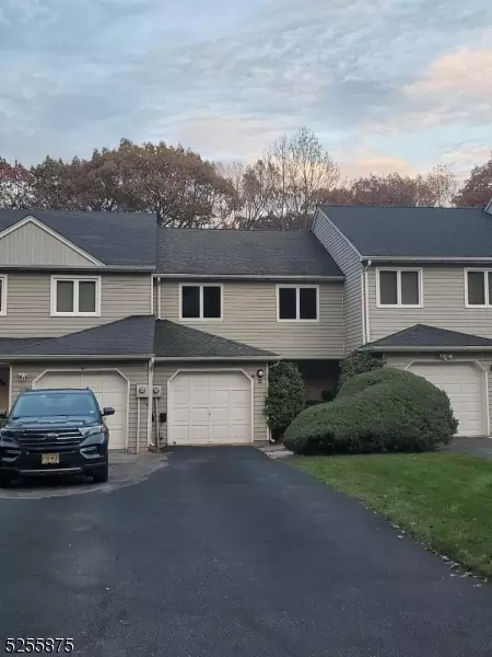 40 Stockton Ct, Morris Plains, NJ 07950