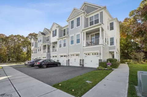 134 Sequoia Dr #134, Cedar Grove, NJ 07009