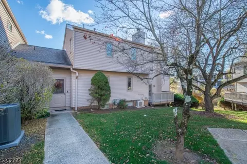 8 Somerset Hills Ct # D, Bernardsville, NJ 07924