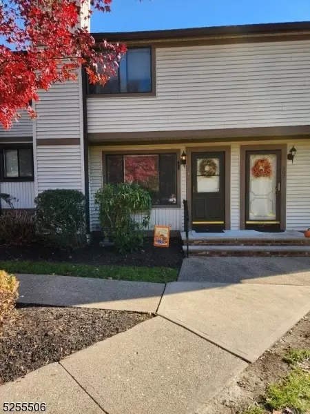 204 Stonegate Ln #4, Stanhope, NJ 07874