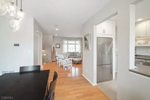 3 Castle Dr, Berkeley Heights, NJ 07922 photo 11