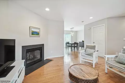 3 Castle Dr, Berkeley Heights, NJ 07922 photo 6