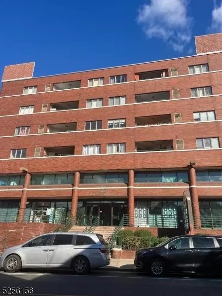 41-51 Wilson Ave #5G, Newark, NJ 07105