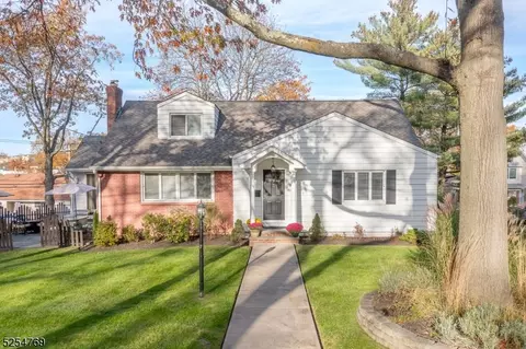 2 Oak Crest Rd, West Orange, NJ 07052