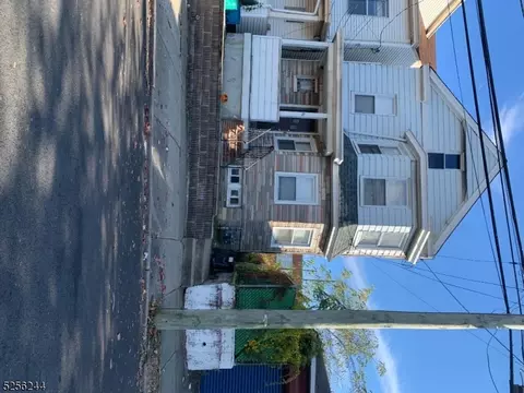 91 E 15th St, Paterson, NJ 07524