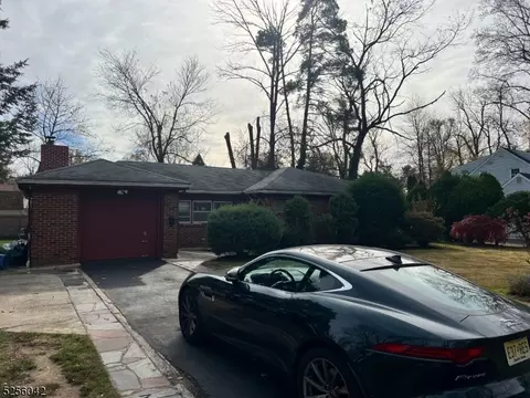 125 Rockview Ave, North Plainfield, NJ 07060