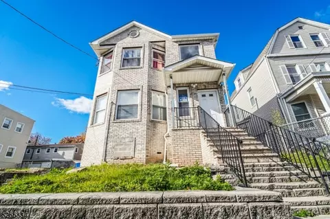 137 21st St, Irvington, NJ 07111