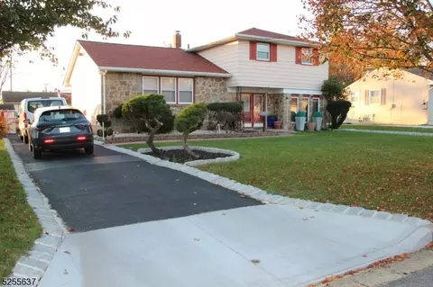 714 3rd St Ter, Vineland, NJ 08360