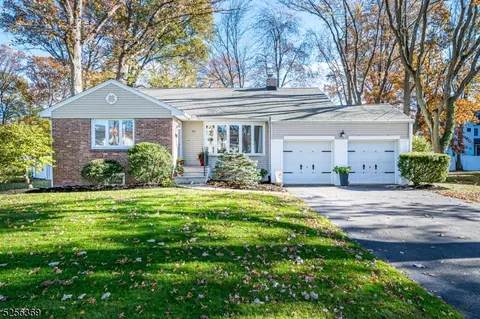 65 Sandy Hill Rd, Westfield, NJ 07090