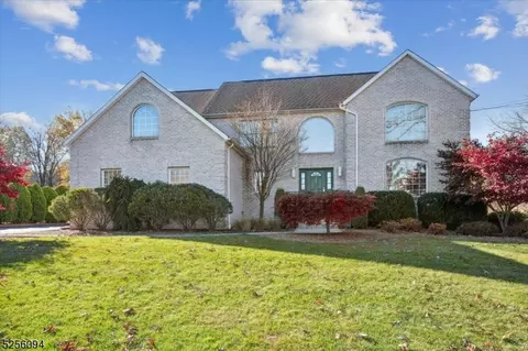 24 Snyder Dr, Wharton, NJ 07885