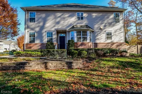 1003 Fir Ct, Somerset, NJ 08873