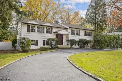 1171 Puddingstone Rd, Mountainside, NJ 07092