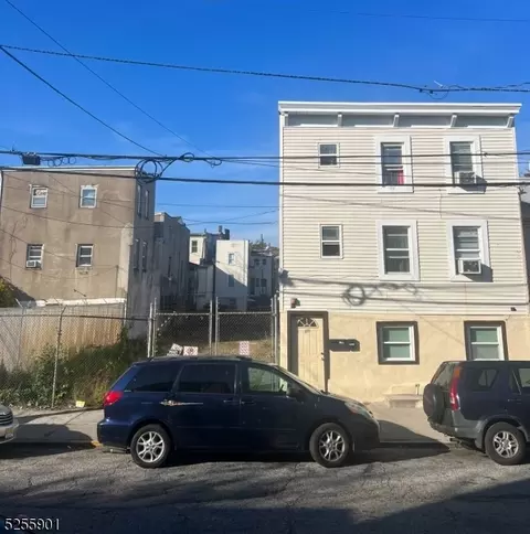 9-11 Elm St, Paterson, NJ 07501