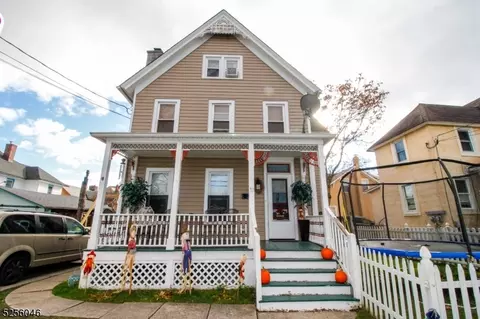 33 Madison St, Newton, NJ 07860