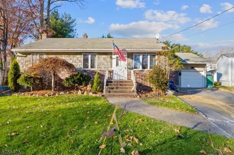 25 Tulip Ct, Kenilworth, NJ 07033