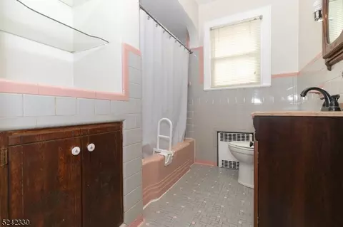795 5th St, Secaucus, NJ 07094 photo 8
