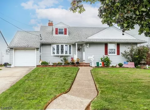 795 5th St, Secaucus, NJ 07094
