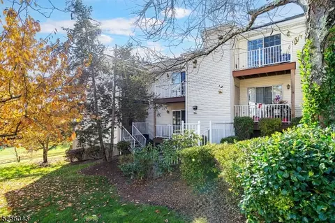 172 Potomac Dr, Basking Ridge, NJ 07920