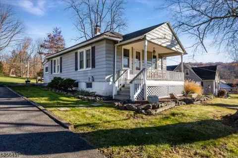 46 Route 519, Bloomsbury, NJ 08804