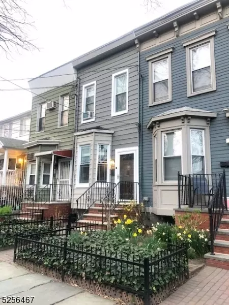 16 Waverly St, Jersey City, NJ 07306