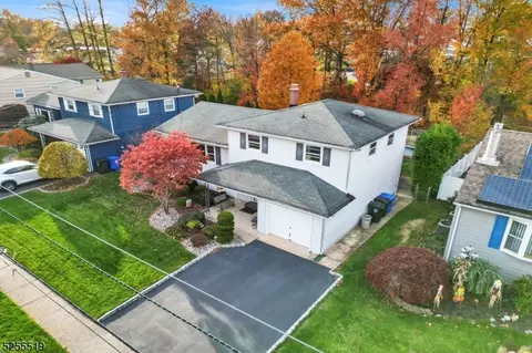 13 Hollywood Dr, Woodbridge Twp, NJ 07095