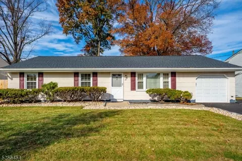 85 10th St, Piscataway, NJ 08854