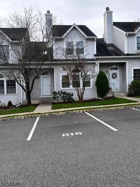 420 Chapman Ct, Hackettstown, NJ 07840