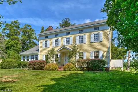78 Clover Hill Rd, Flemington, NJ 08822