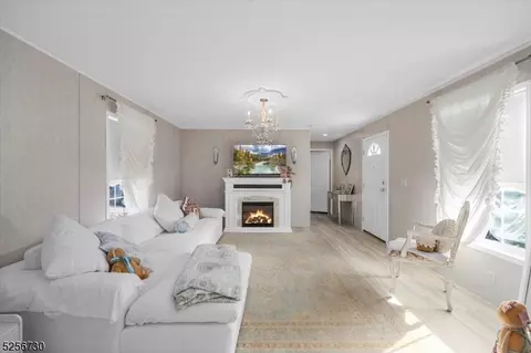 13 White Birch Park #13, Hampton, NJ 08827 photo 2