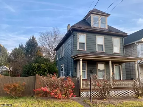 390 Thomas St, Phillipsburg, NJ 08865