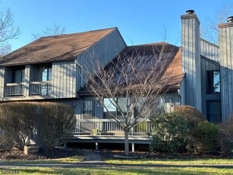 295 Gemini Dr #4B, Hillsborough, NJ 08844