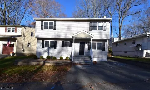 9 Phillips Rd, Stanhope, NJ 07874
