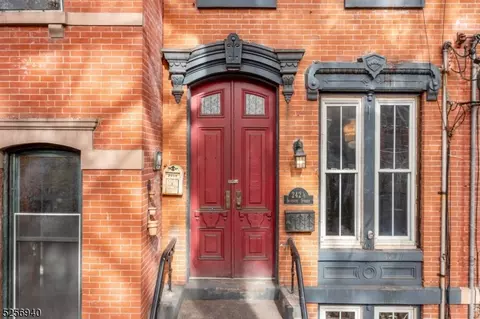 242 12 7th, Jersey City, NJ 07302