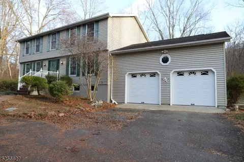 114 Ketcham Rd, Hackettstown, NJ 07840 photo 2
