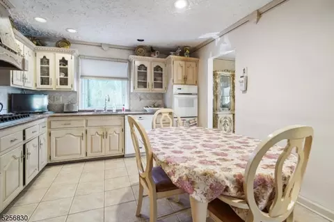 209 Bryant Ave, Springfield, NJ 07081 photo 13