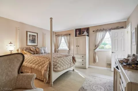209 Bryant Ave, Springfield, NJ 07081 photo 19