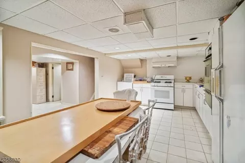 209 Bryant Ave, Springfield, NJ 07081 photo 23
