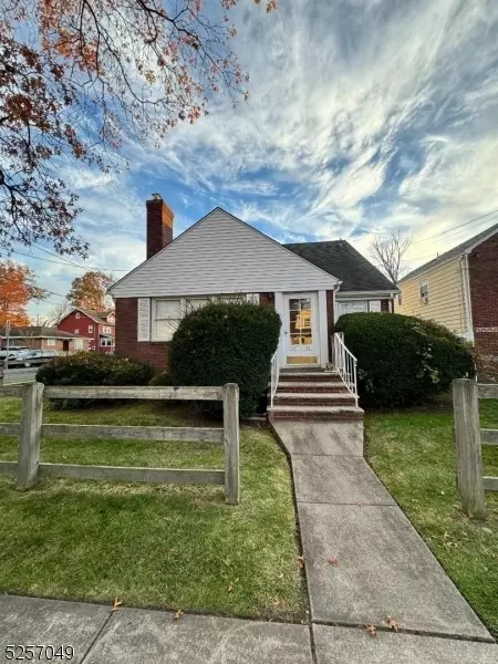32 Sandford Pl, Newark, NJ 07106