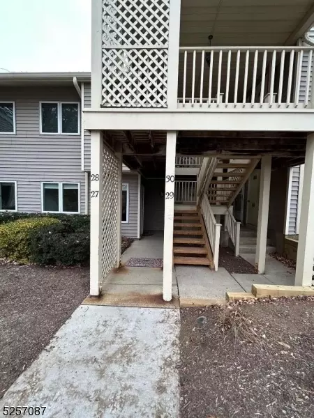 27 Troon Ter, Annandale, NJ 08801