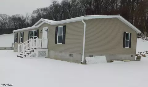 89 Valley Vw, Oxford Twp, NJ 07863