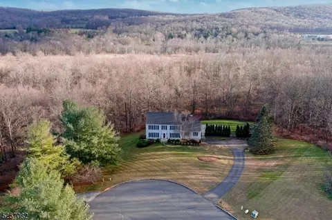 12 Millstone Ct, Sparta, NJ 07871