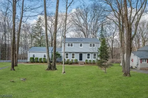 3 Glen Gate Rd, Boonton, NJ 07005