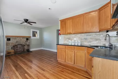 17 Loomis Ave, Sussex, NJ 07461