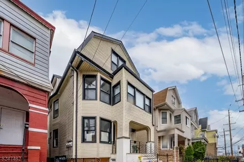 623 Garfield Ave, Jersey City, NJ 07305