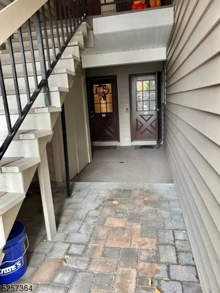 73 N Slope, Clinton, NJ 08809