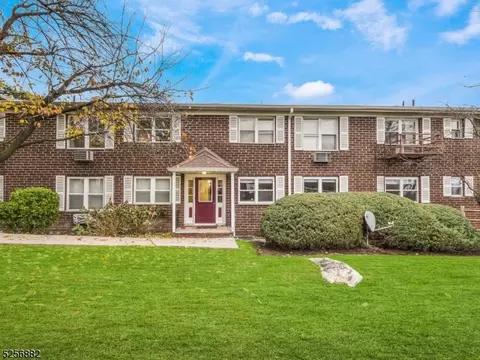 100 Pierson Miller Dr #1, Pompton Lakes, NJ 07442